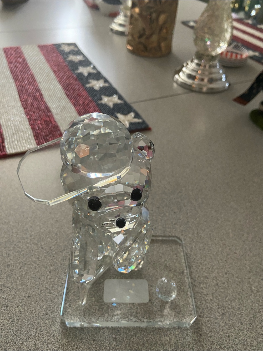 Cut Crystal Bear Figurine with Hat - Clear golf statue